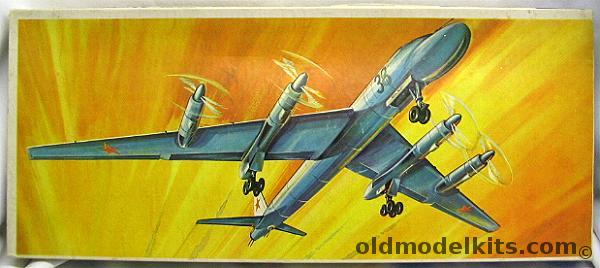 KVZ 1/100 Tu-20 Bear - Tu-95 USSR plastic model kit